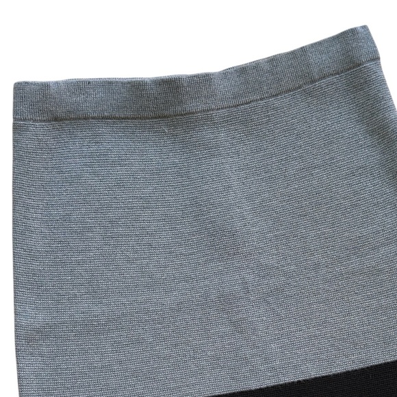 LOFT | WOOL BLEND GREY & BLACK COLOR BLOCK KNIT SKIRT ZIPPER BACK | SMALL - Picture 3 of 8